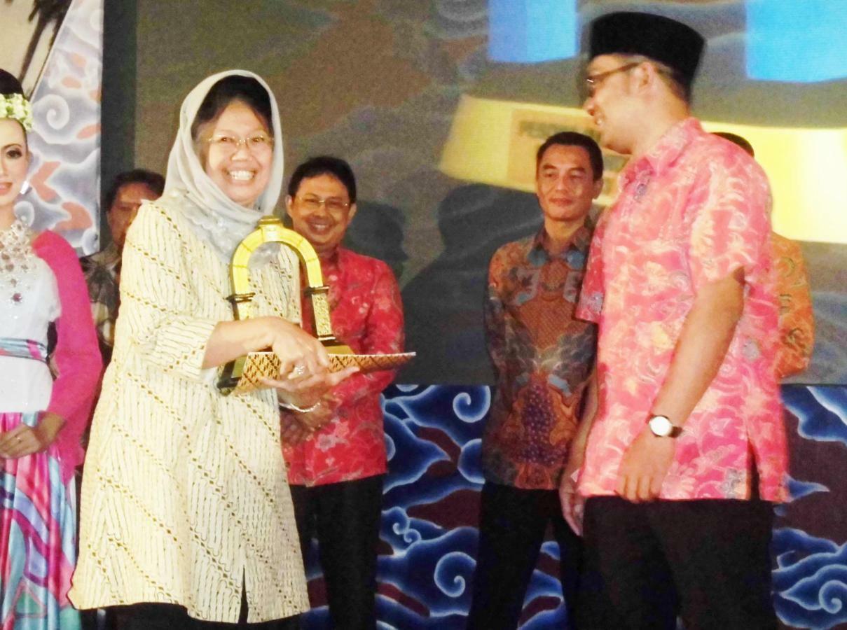 Rumah Tawa Syariah *
